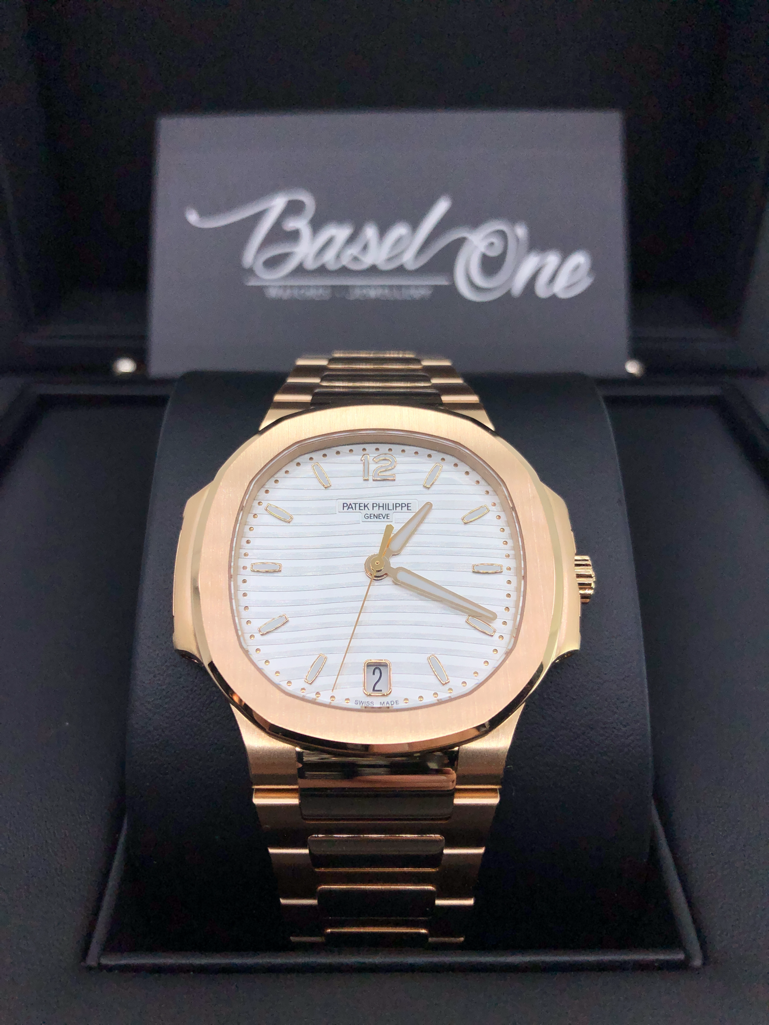 BRAND NEW 7118/1R-001 7118 PATEK PHILIPPE NAUTILUS WHITE DIAL ROSE GOLD SELF-WINDING 35 MM