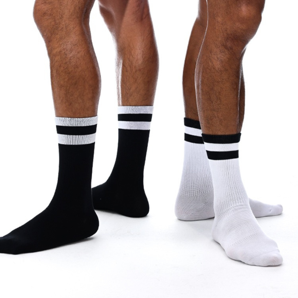 Sockkon中高筒薄款精梳棉運動襪【黑白雙槓款】