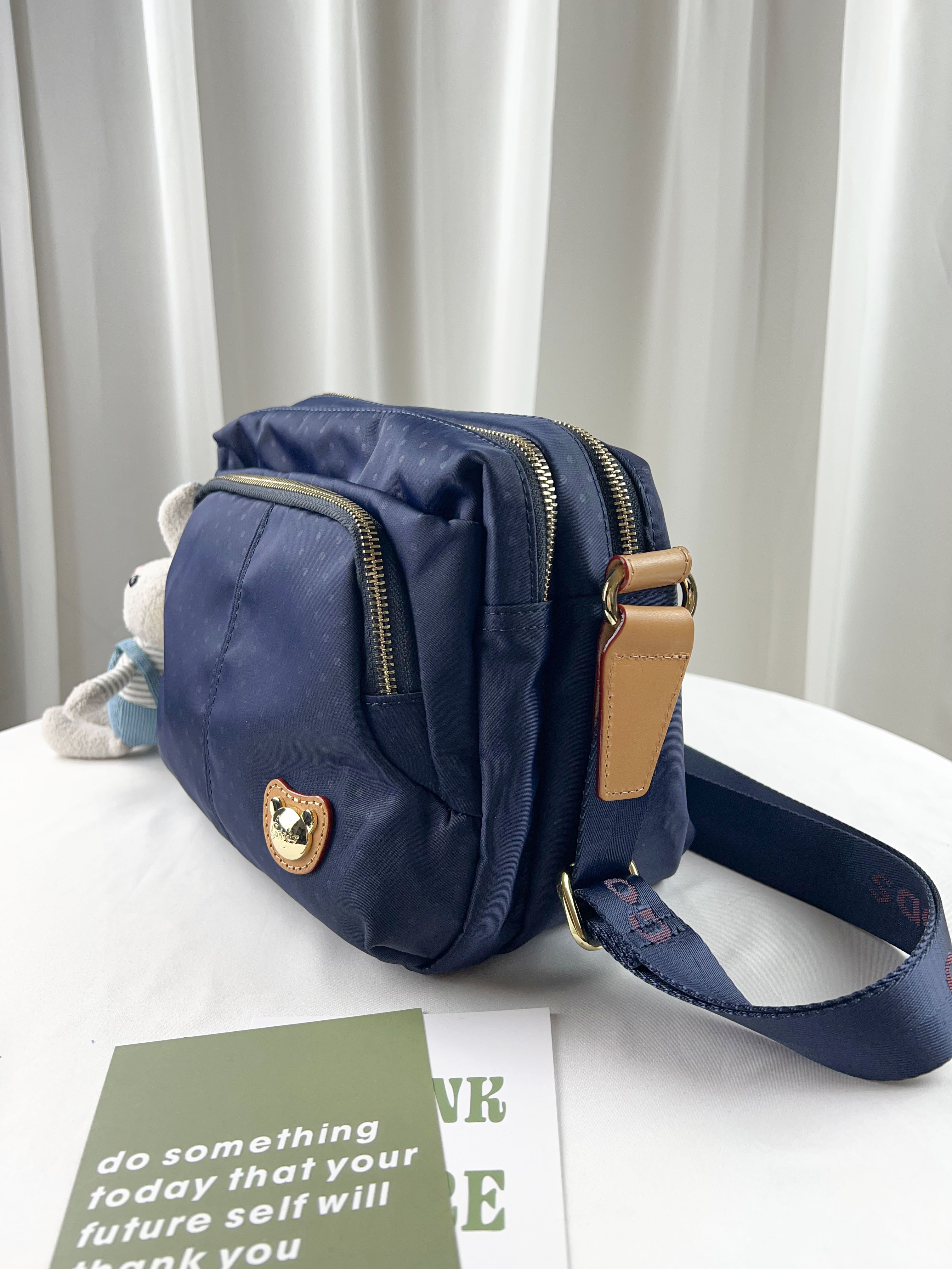 GOODS 小圓點防潑水側背包 附小熊吊飾   #2812