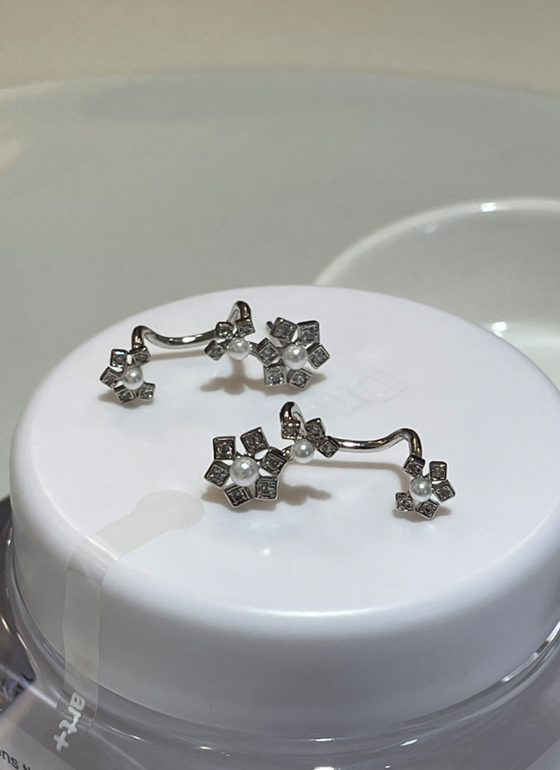 [現貨] 氣質小花耳環