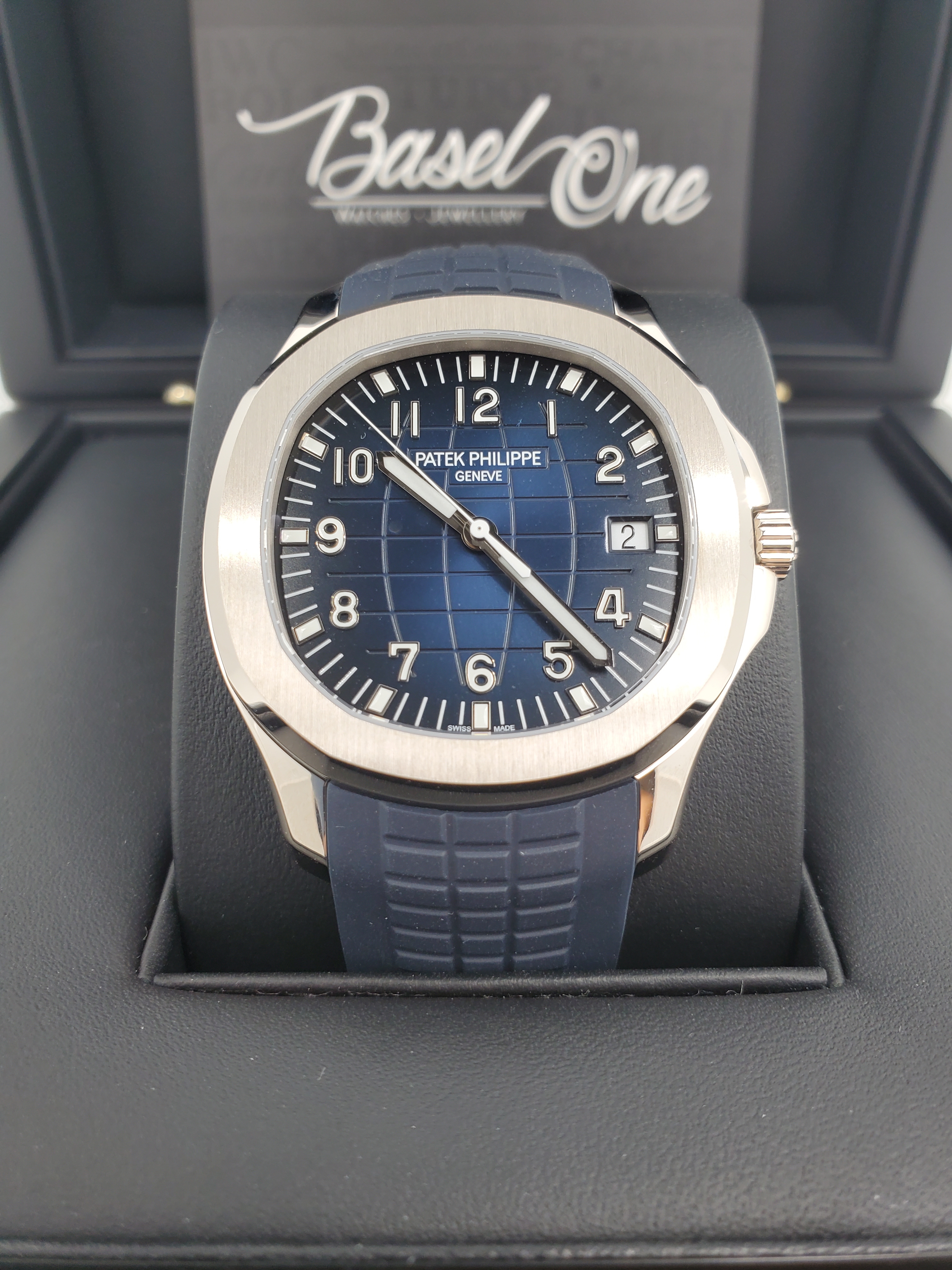 BRAND NEW 5168G-001 5168 PATEK PHILIPPE WHITE GOLD MEN AQUANAUT 42 MM