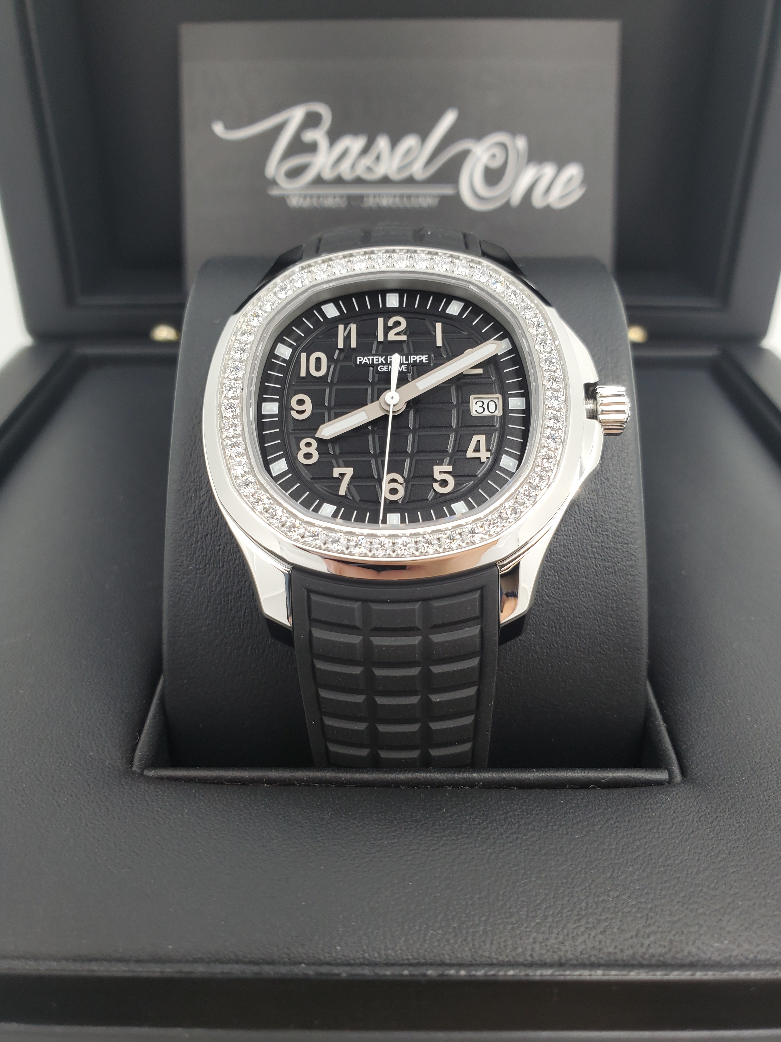 BRAND NEW 5267/200A-001 5267 PATEK PHILIPPE AQUANAUT BLACK DIAL STEEL 38MM