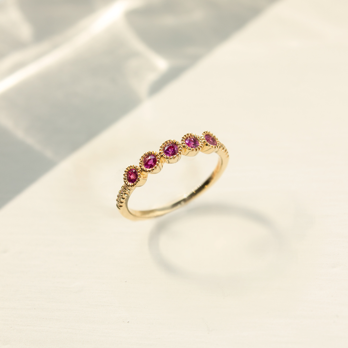 Luxurious Palace 粉紅藍寶石戒指