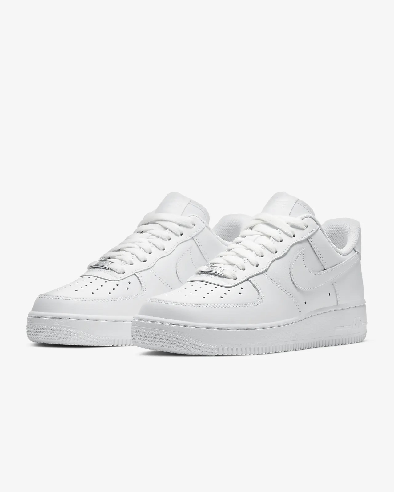 10._NIKE AIR FORCE 1