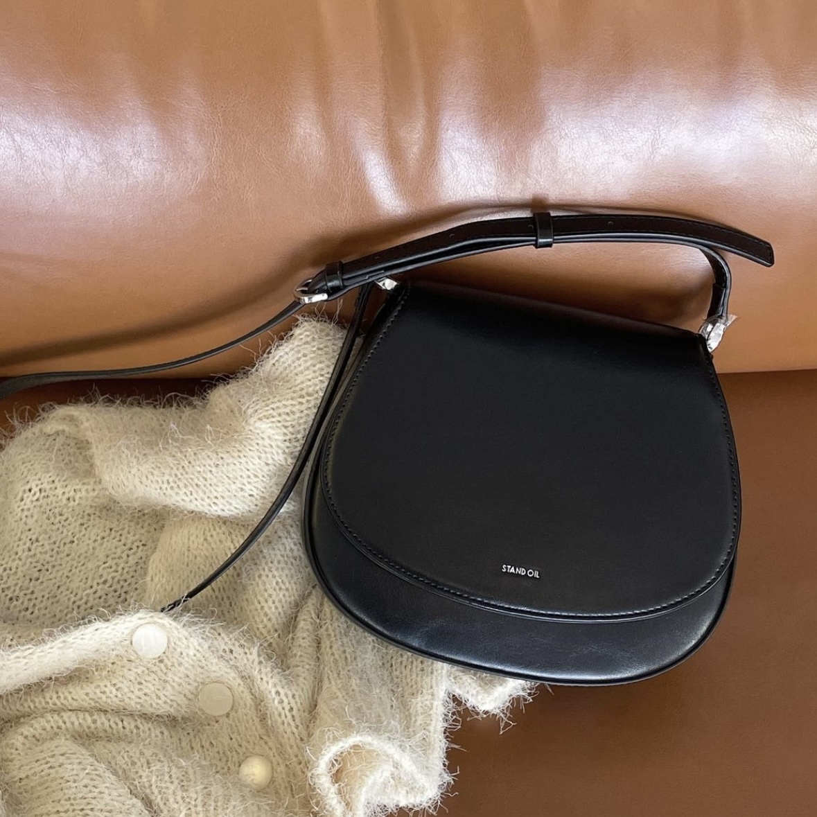 <韓國代購> STAND OIL CLAM CROSS BAG