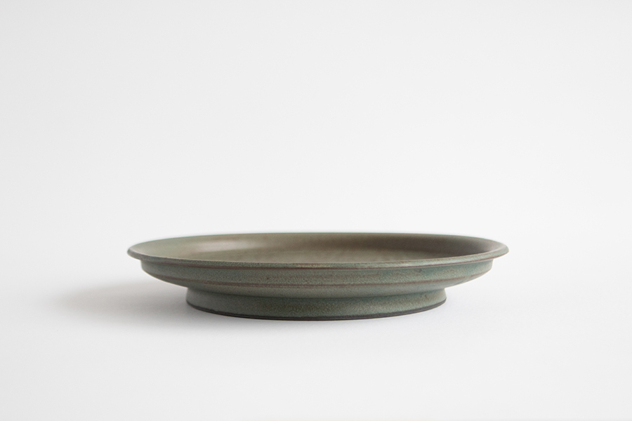 生形由香-綠釉牡丹紋皿