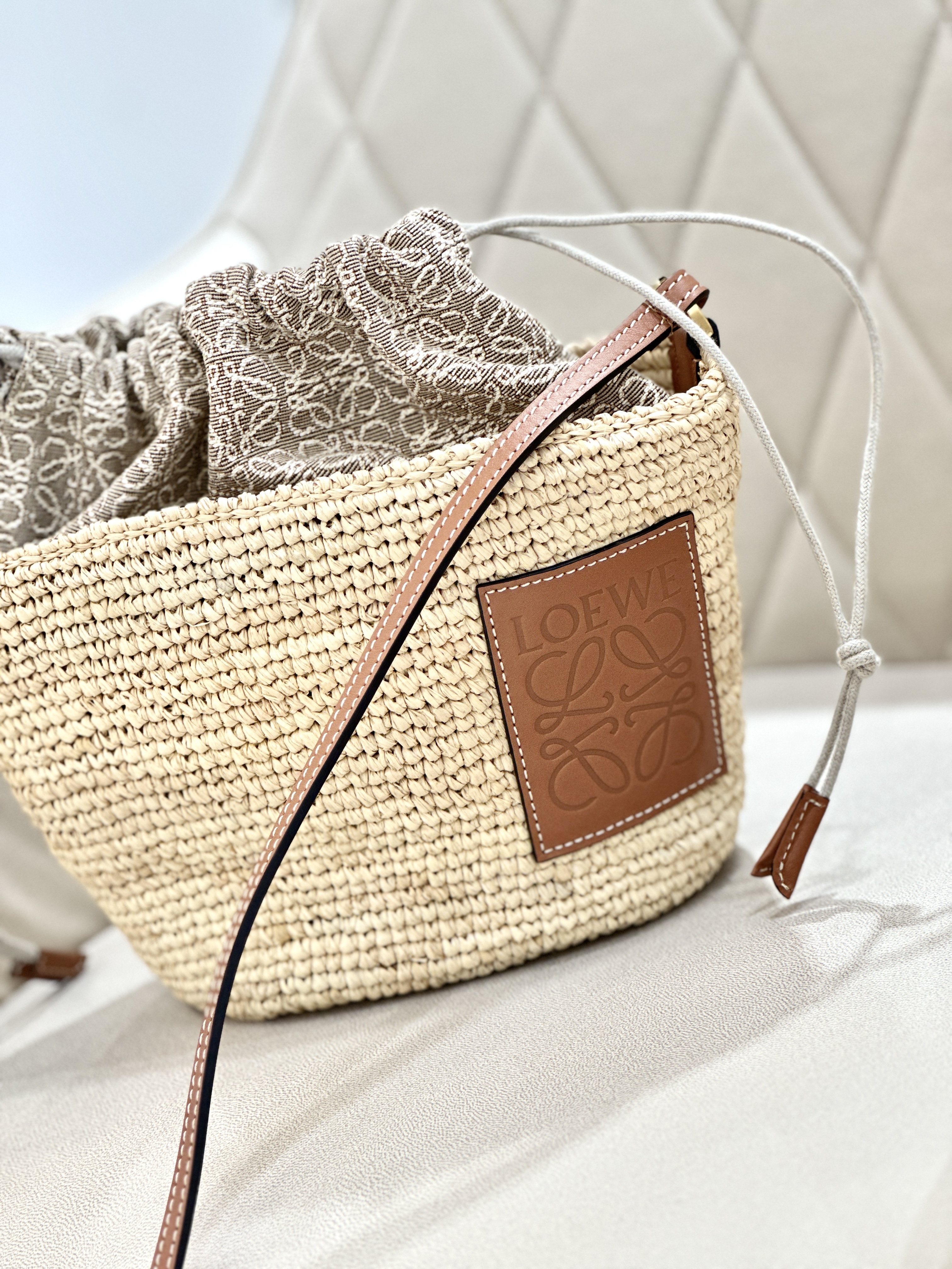 LOEWE Anagram Pochette Basket