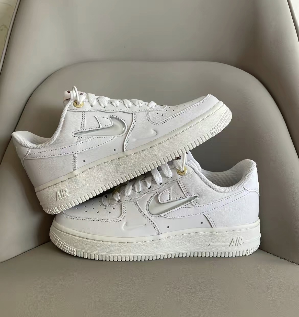 NIKE AIR FORCE 1 果凍LOGO 雙勾 白金鐵牌 AF1