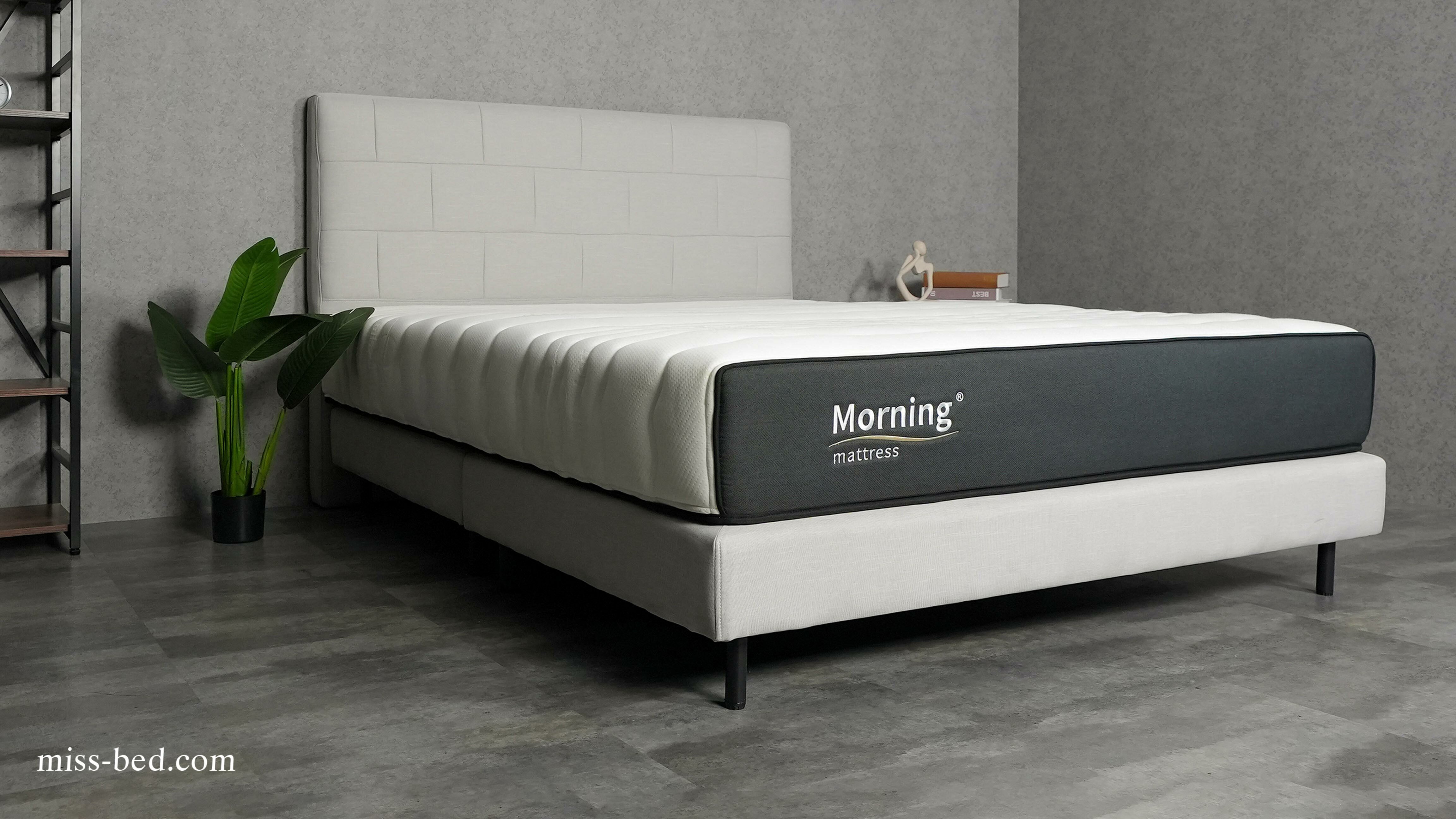 Morning早安床墊的表面採用Xtracool 涼感絲柔紗，頂級絲滑，觸感涼爽，舒柔層則使用頂級天然木棉與高分子爆破棉的頂級搭配，支撐層則使用了進口天然乳膠，與中鋼高碳鋼獨立筒，睡眠時翻身也不會干擾你的枕邊人。