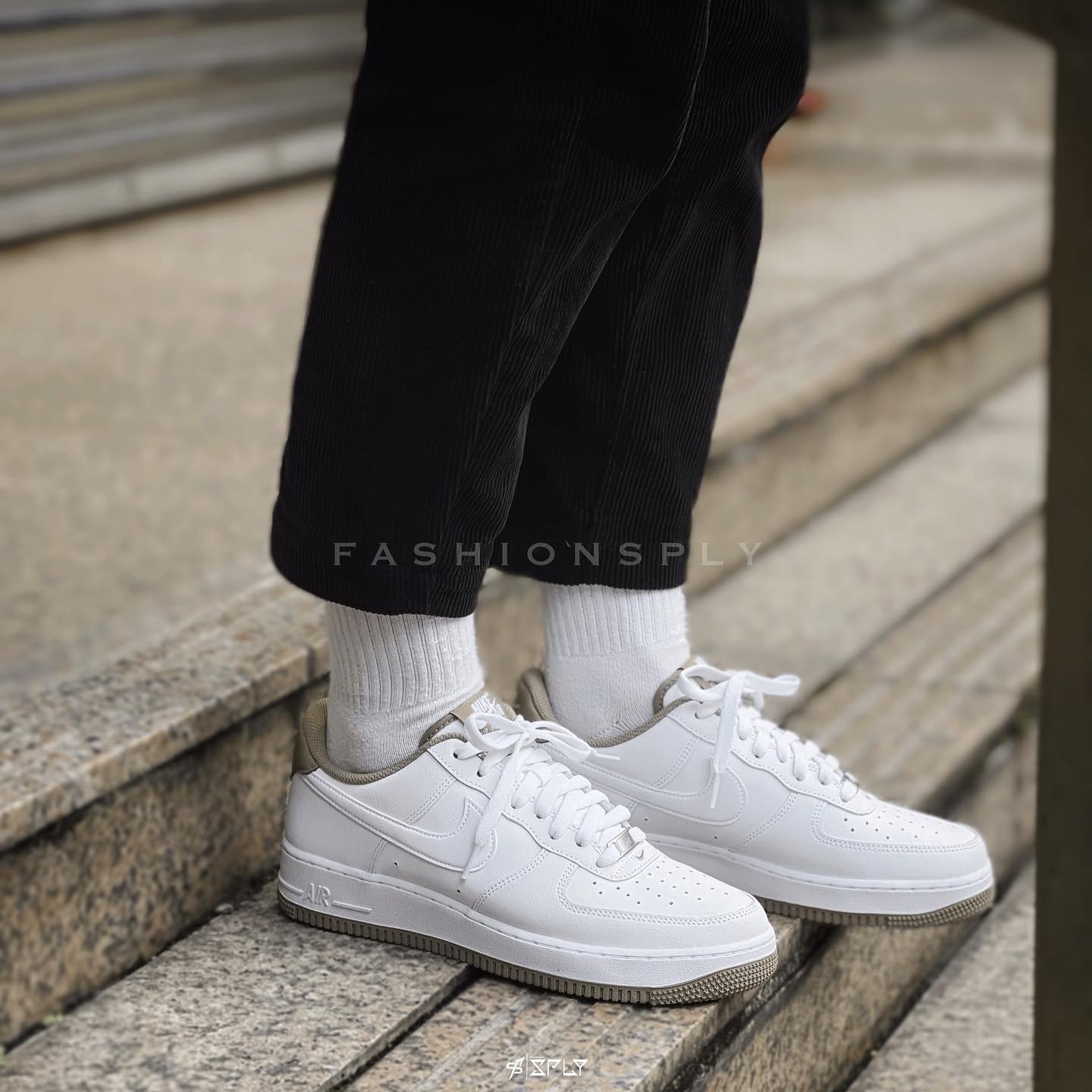 Nike Air Force 1 07 LV8 咖啡拿鐵 DR9867-100