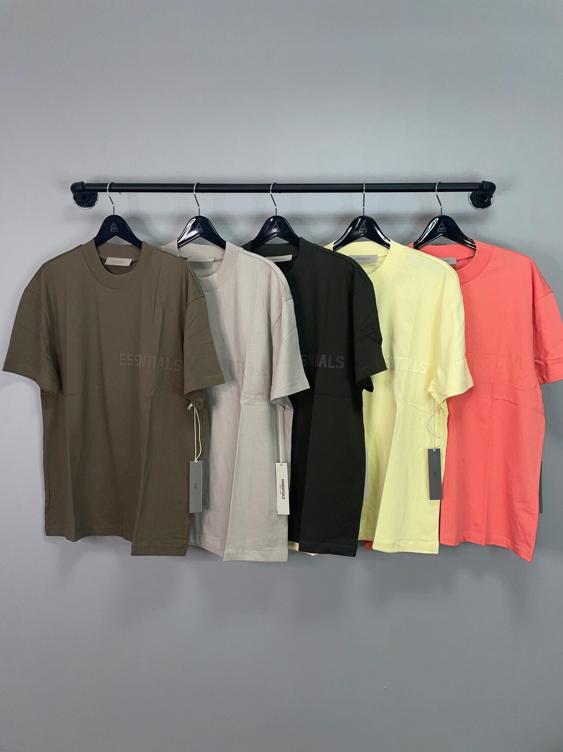 FOG Essentials 胸口植絨 大字Logo短袖 T