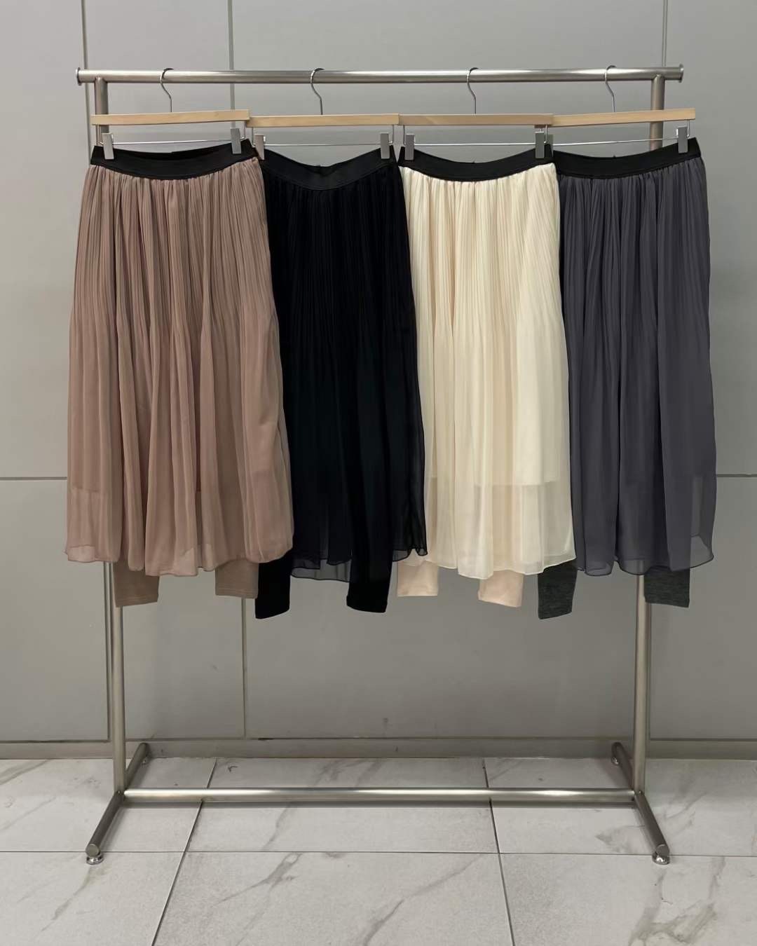 OCTSK233 雪紡百摺裙連leggings