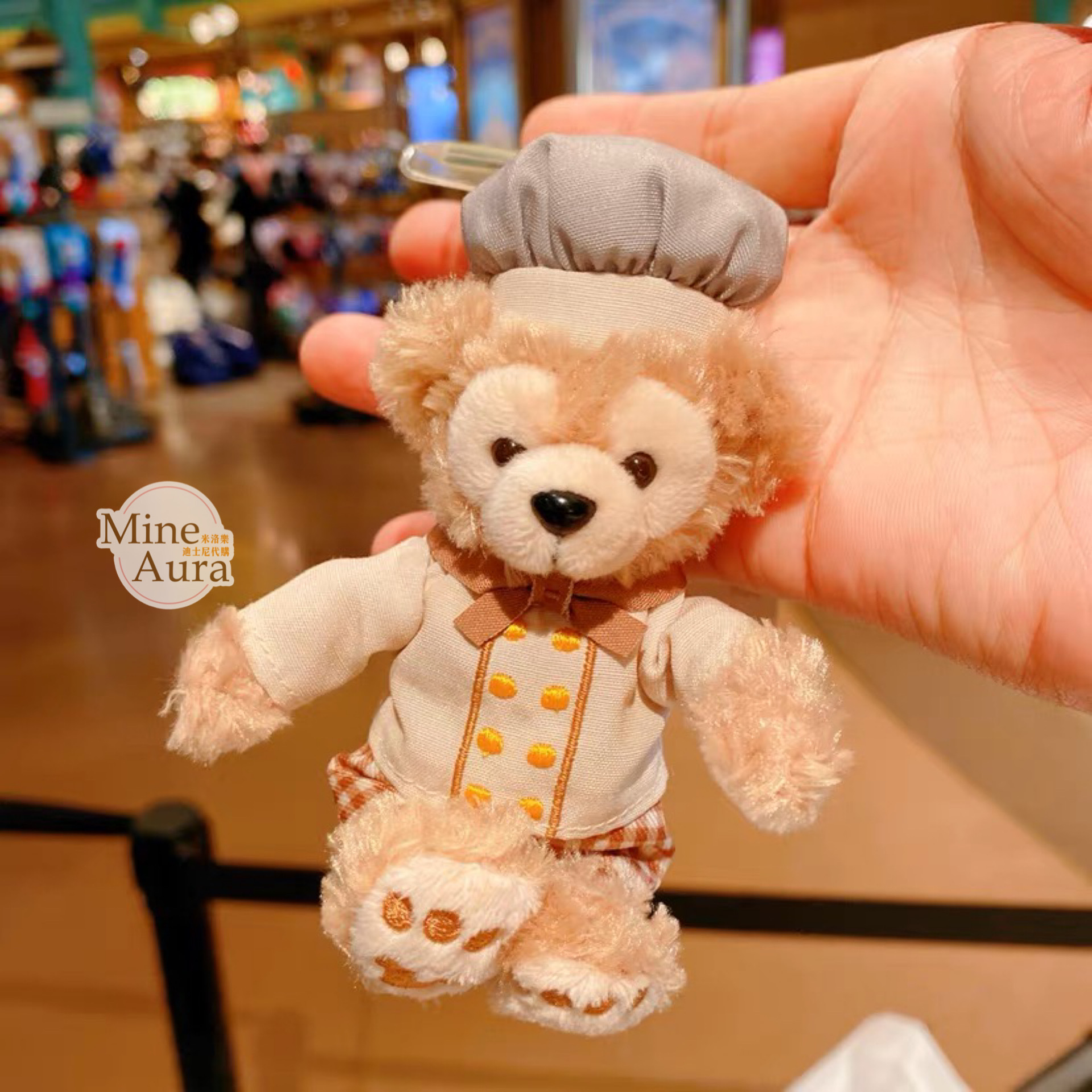 達菲 Duffy 廚師裝造型 坐姿吊飾 -上海迪士尼樂園