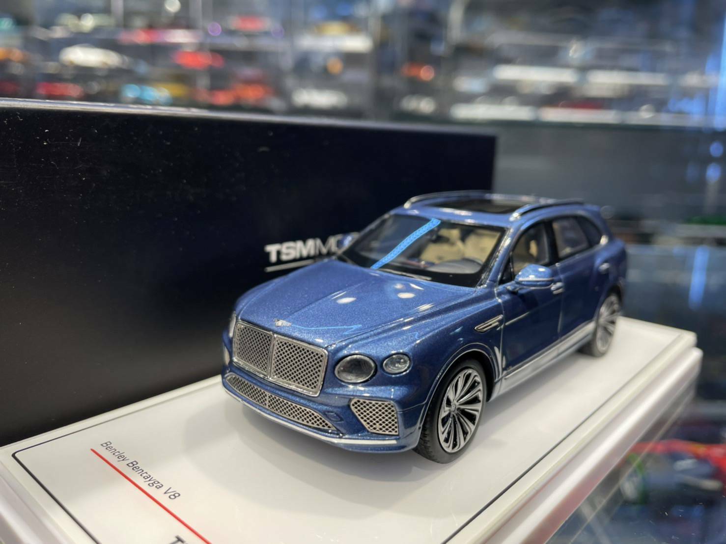TSM Bentley Bentayga V8 Portofino TSM430548 1/43