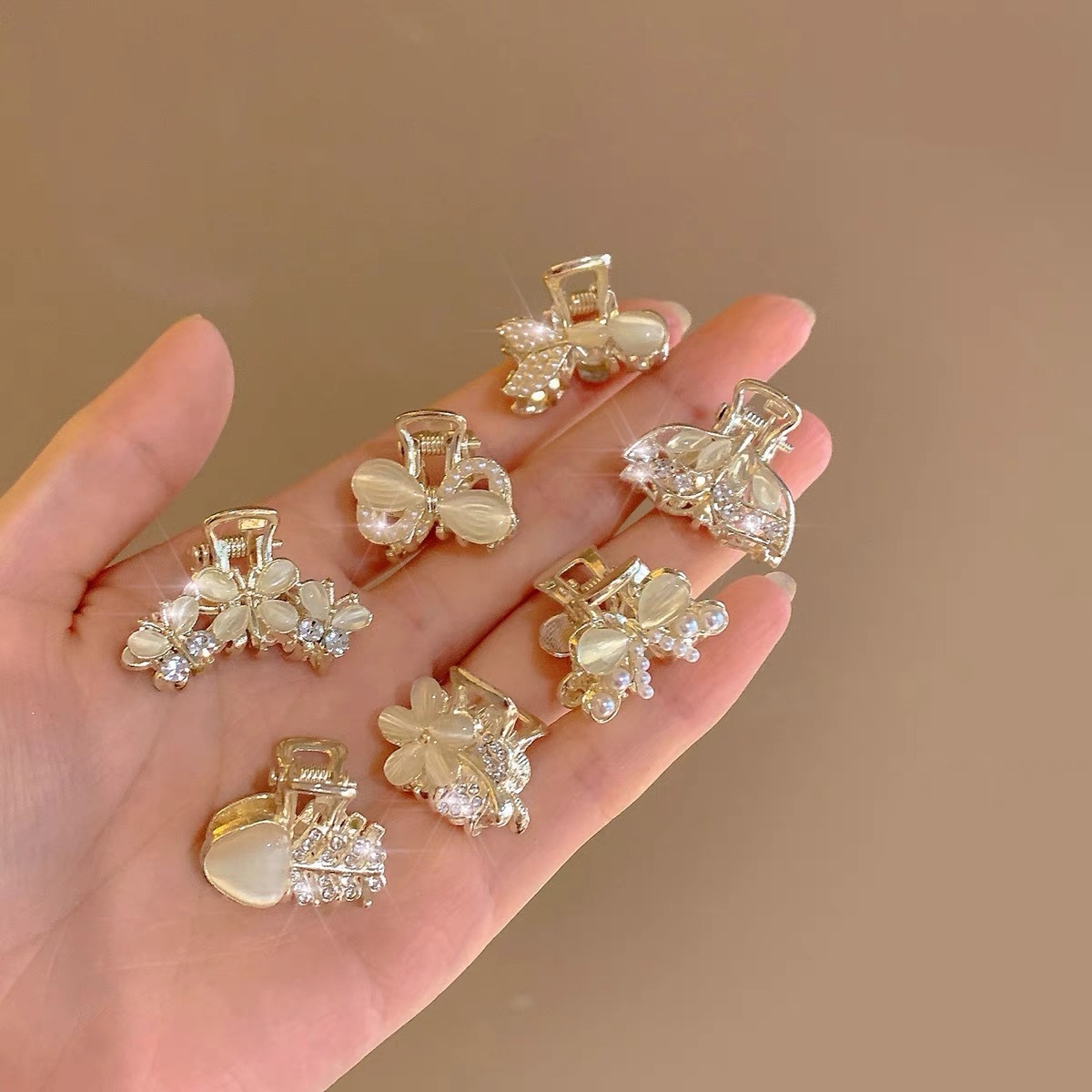 [4 FOR RM10] Cat eyes with Diamond Pearl Mini Hair Claw