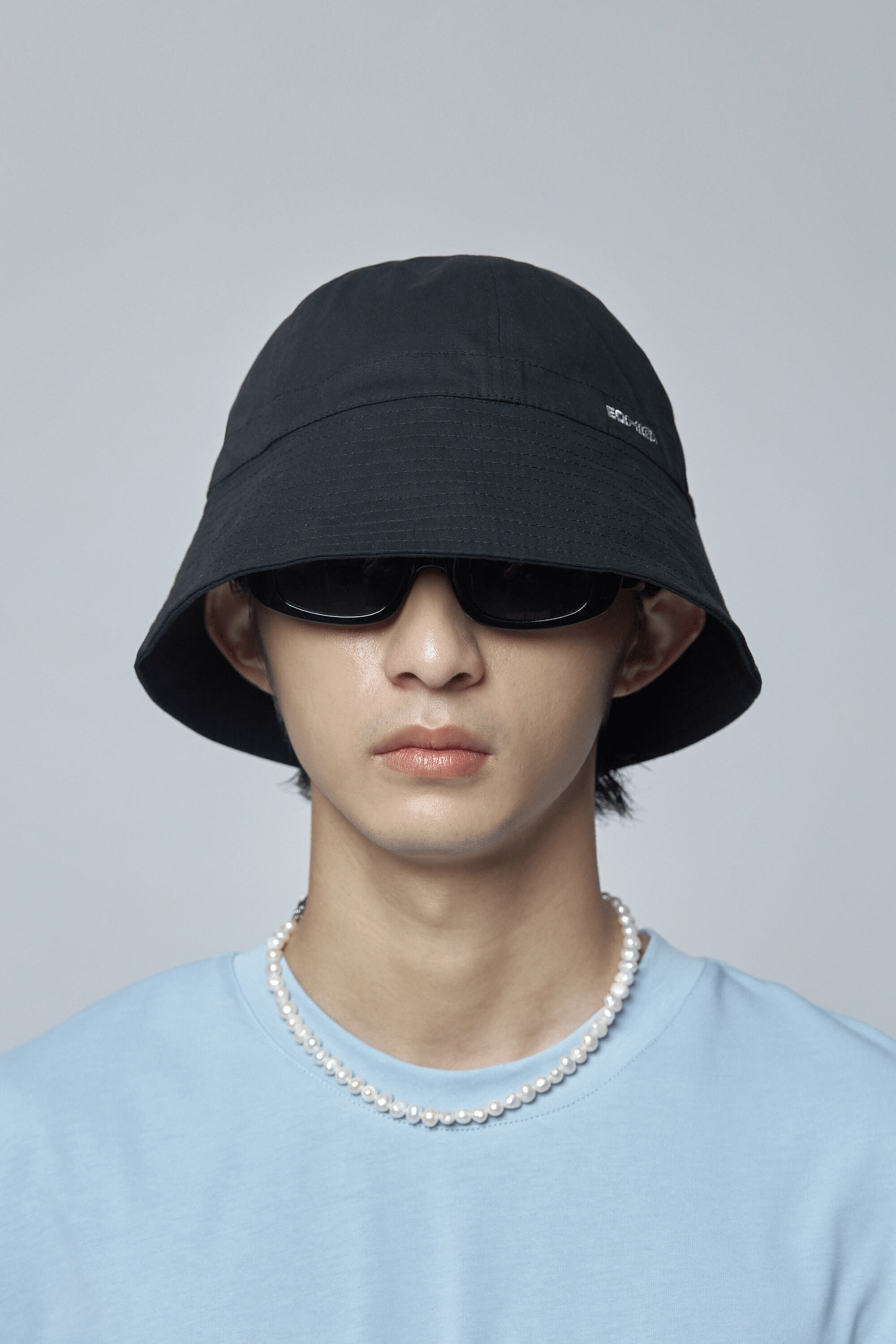 EQHIGH Bucket Hat Black