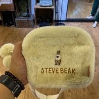 [S] WHO.A.U STEVE BEAR CROSSBODY BAG,IVORY, WHBGBBV26A00-IVORY (SWAU51)