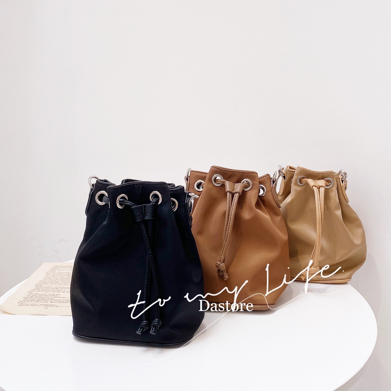 燕麥奶咖防水尼龍縮口水桶包/三色