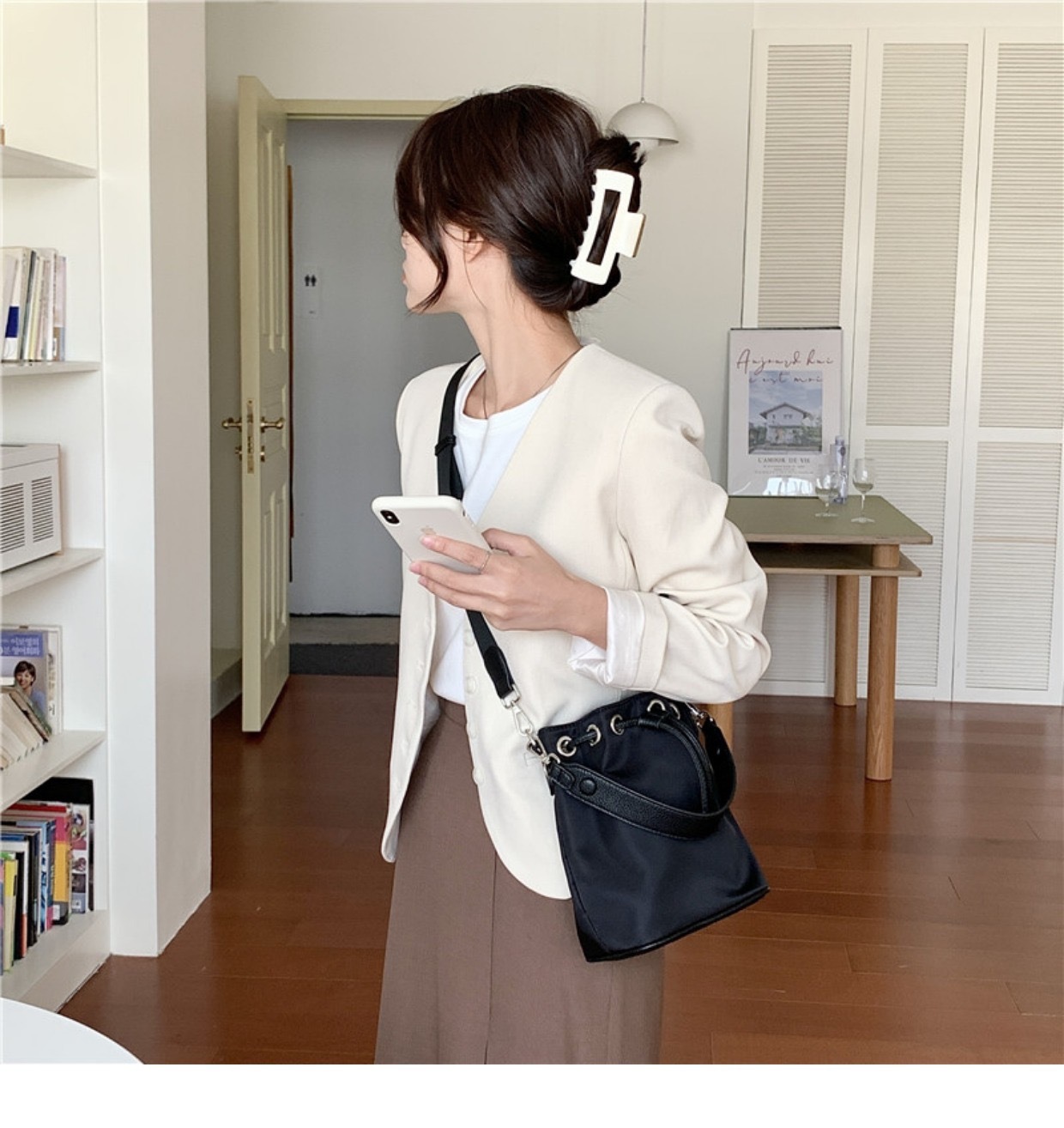 燕麥奶咖防水尼龍縮口水桶包/三色