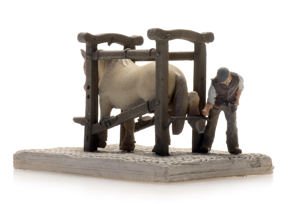 Artitec 316.080 N規 Shoeing stock horse and farrier 鞋架 馬和蹄鐵匠