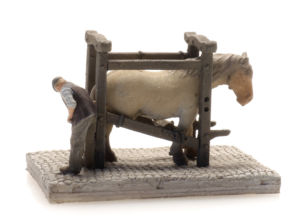 Artitec 316.080 N規 Shoeing stock horse and farrier 鞋架 馬和蹄鐵匠