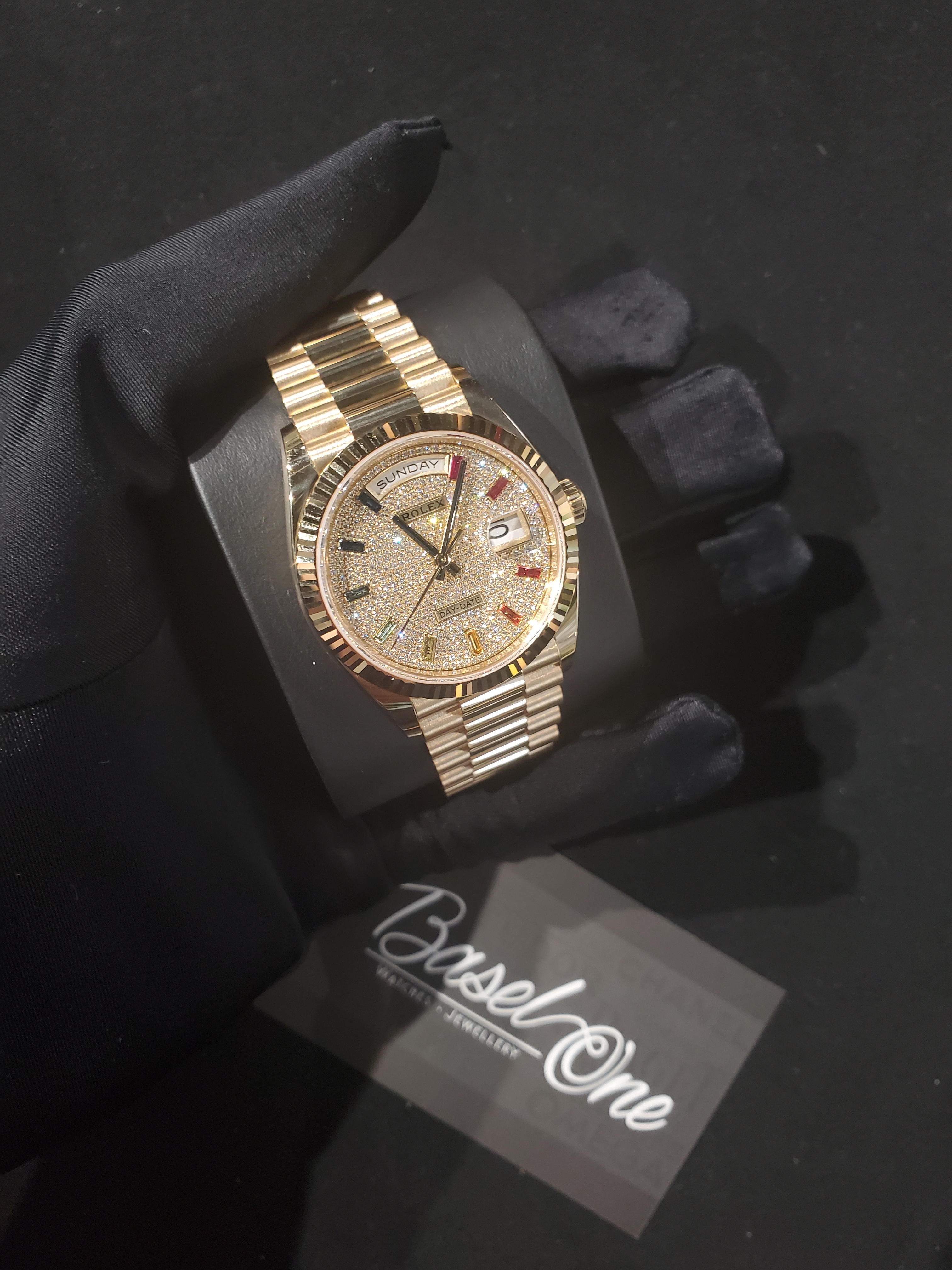 BRAND NEW ROLEX 128238 DIAMOND-PAVED DIAL DAY-DATE YELLOW GOLD PRESIDENT 36 MM