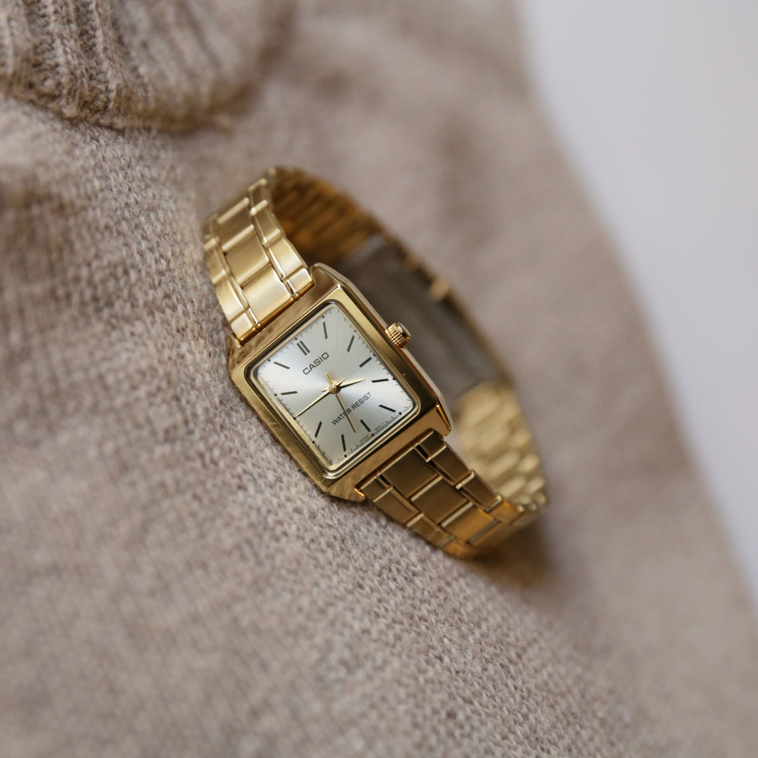 Casio LTP-V007G-9E 22mm 淡金面 女裝鋼帶錶 小方錶