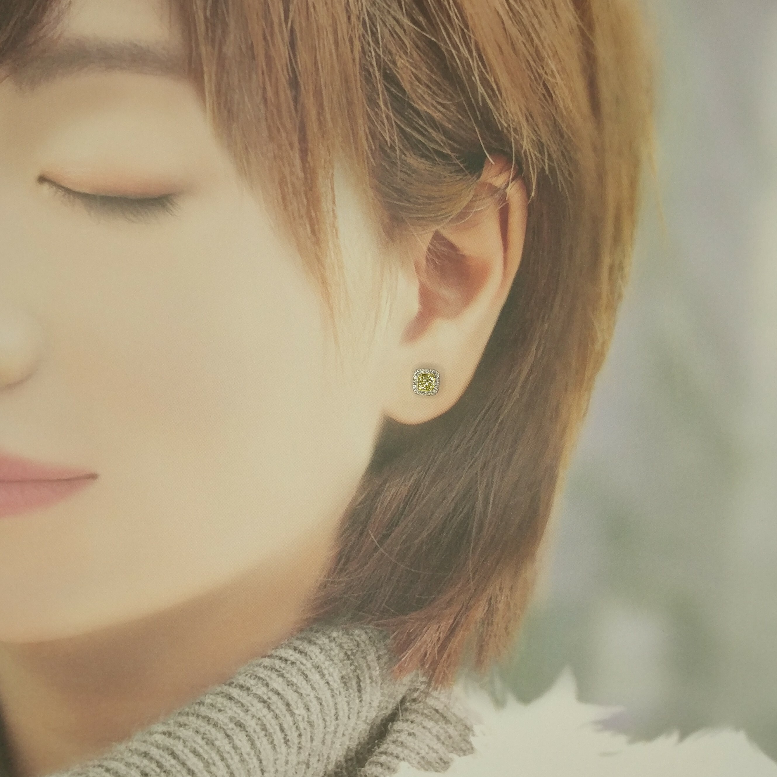 18K Gold 0.83ct Fancy Yellow Cushion Cut Diamond Earrings