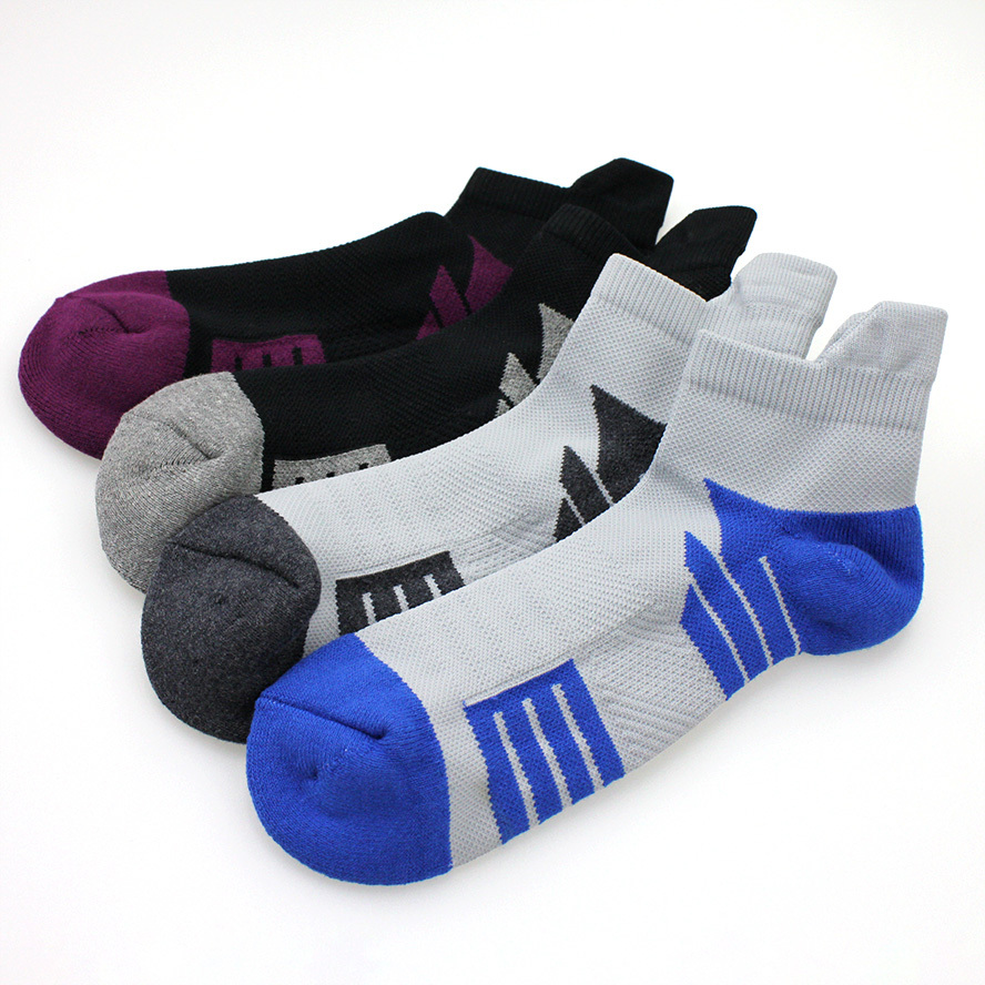 提耳設計。消臭。機能型。運動襪。14襪。1452
