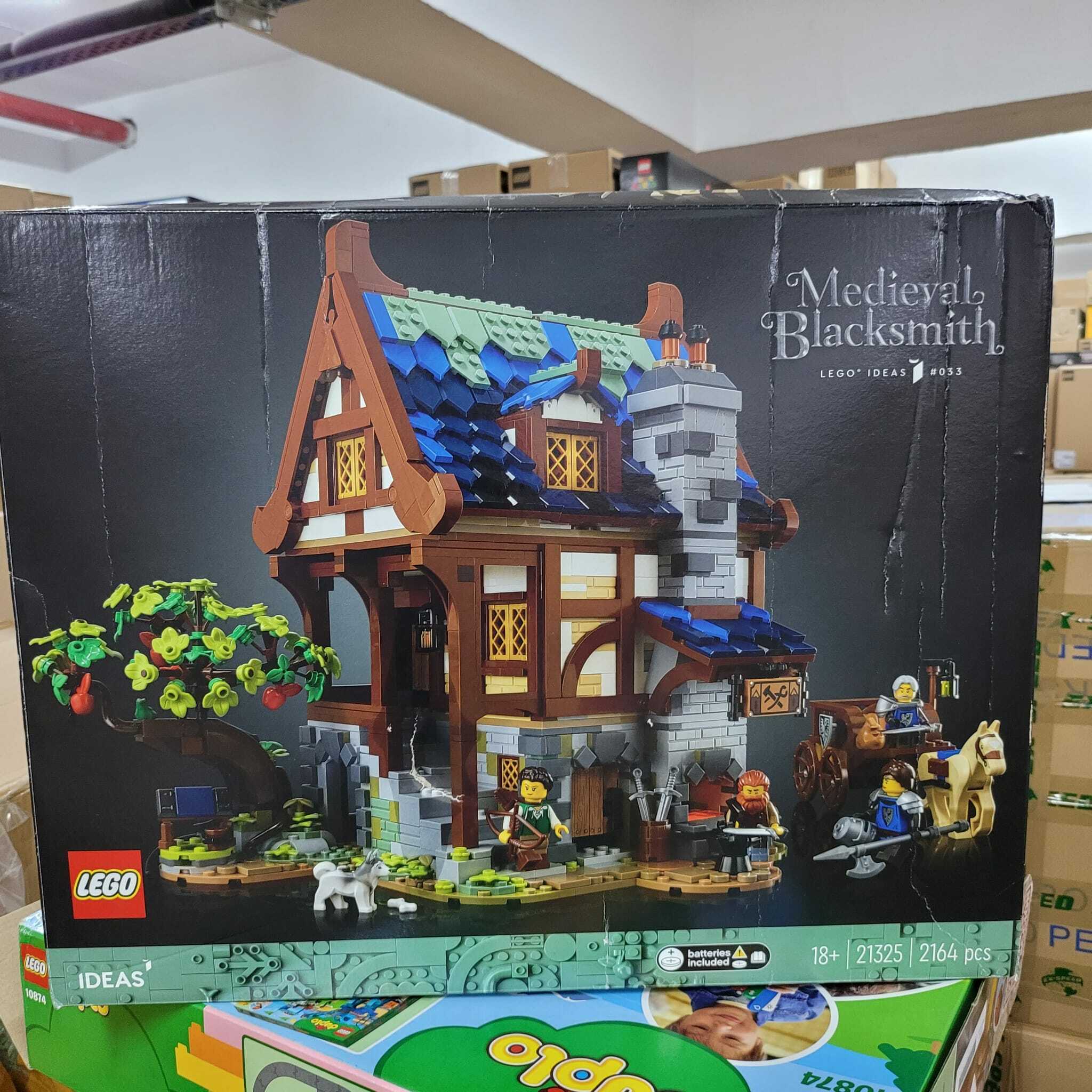 ［用家福音系列］LEGO 21325 Ideas Medieval Blacksmith 中世紀鑄鐵坊（*外盒開封受損,受壓爆盒,內容100%全新）