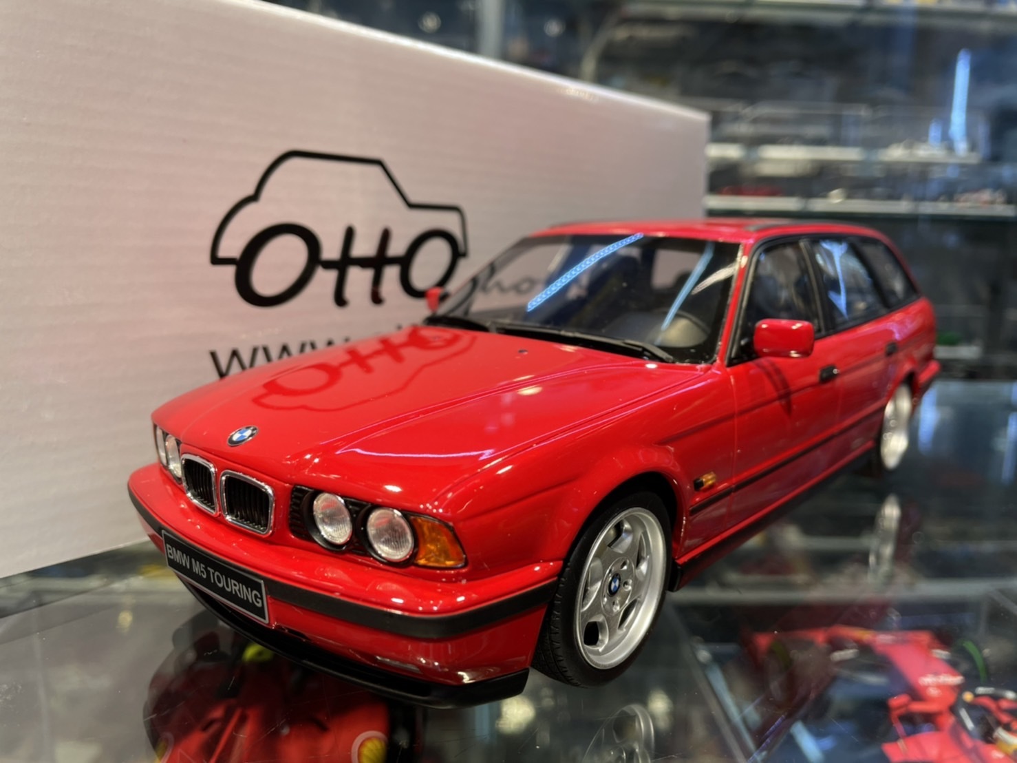 BMW M5 E61 Touring Black Otto 1/18