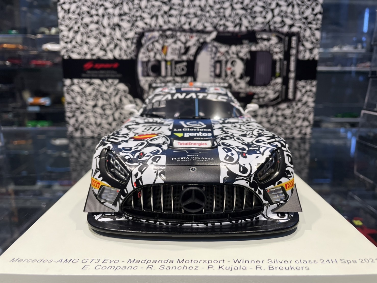 Spark Mercedes-AMG GT3 EVO #90 Madpanda Motorsport 1/18