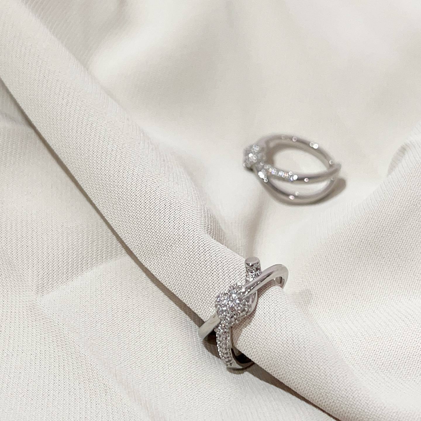 韓國鋯石扭結戒指