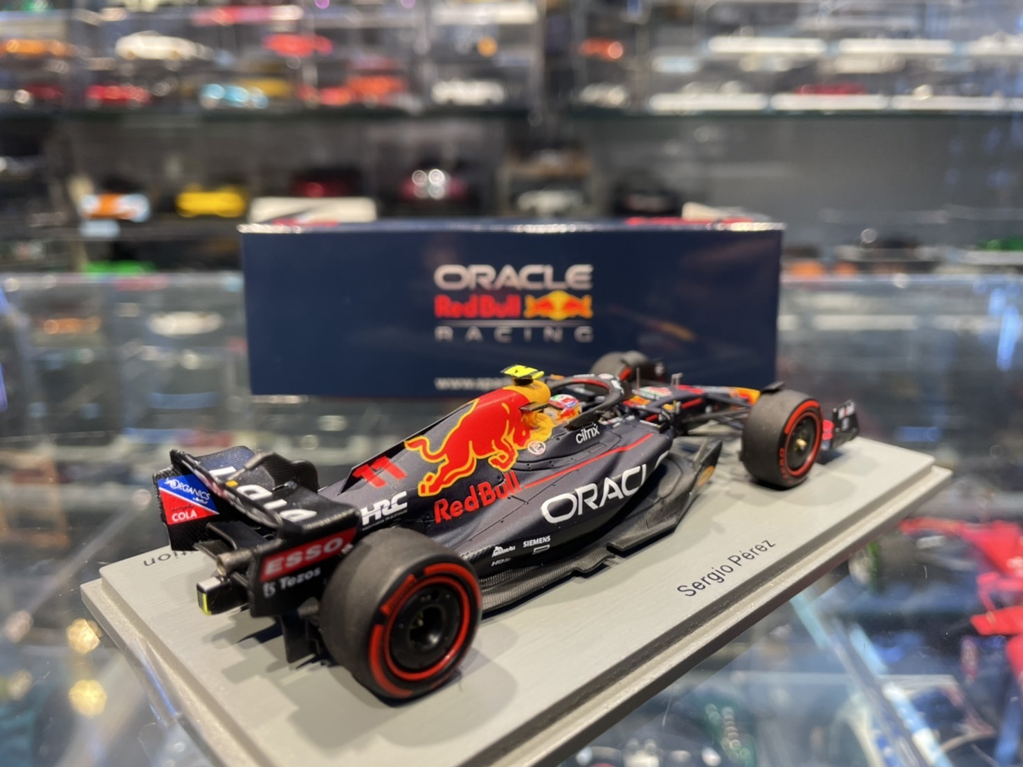 クラシカルレインボーハッピーバード spark 1/43 鈴鹿別注 レッドブル