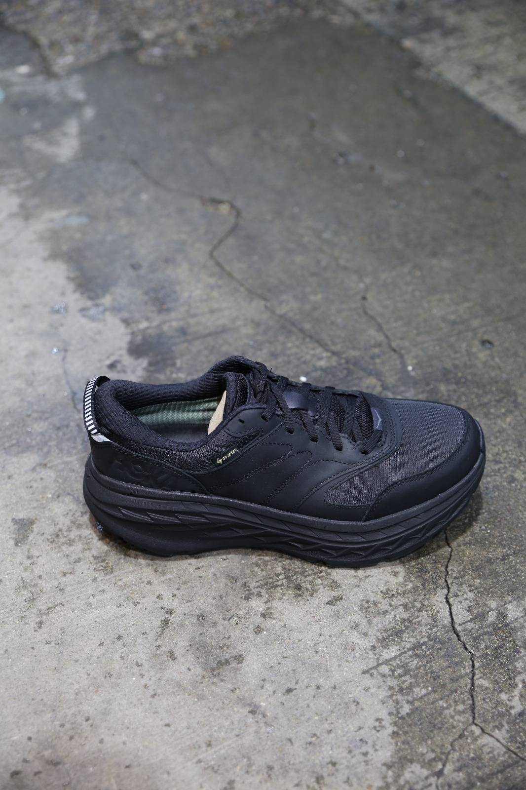 {現貨} HOKA ONE ONE BONDI L "Gore-Tex'' Black