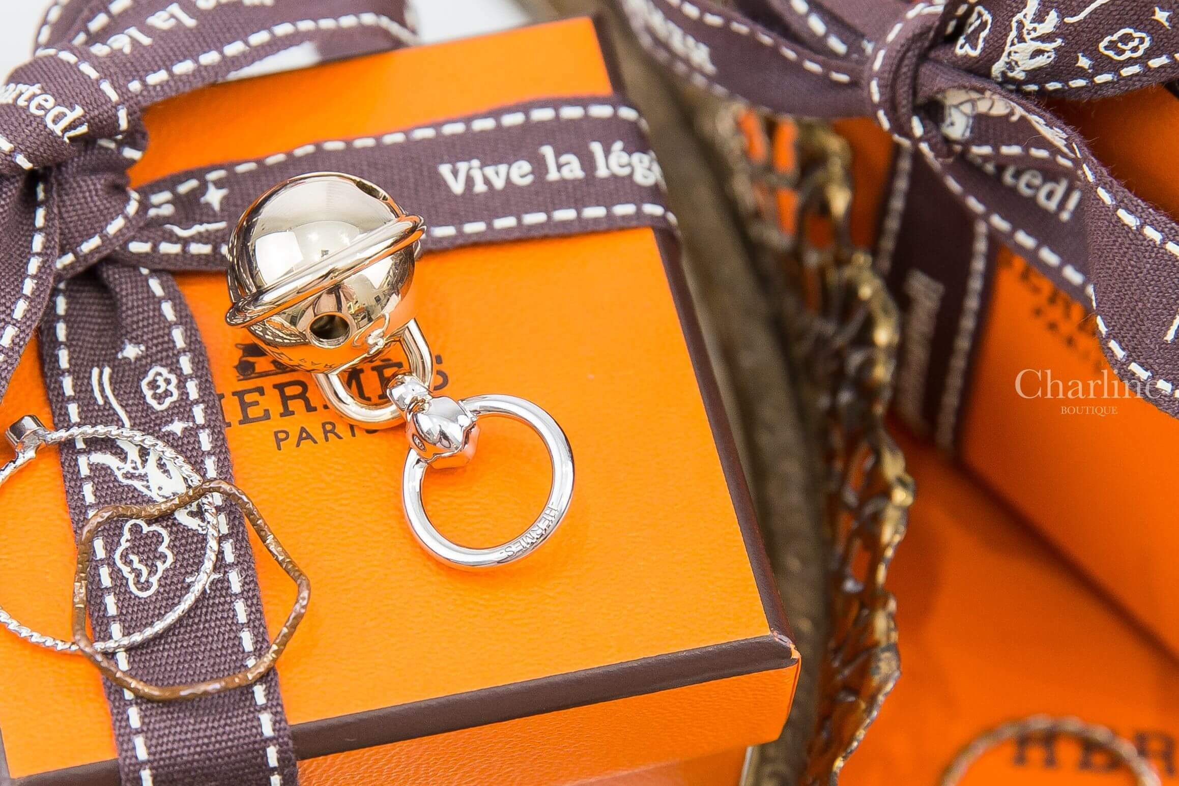 Hermès Charms Grelot Twilly Ring 銀色扣環金色鈴鐺絲巾扣環-Charline Boutique 精品代購