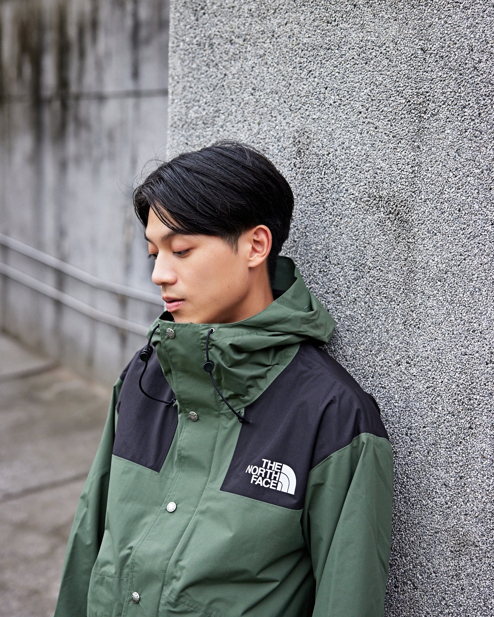 日版THE NORTH FACE M 1986 RETRO MOUNTAIN JACKET 軍綠色土黃色