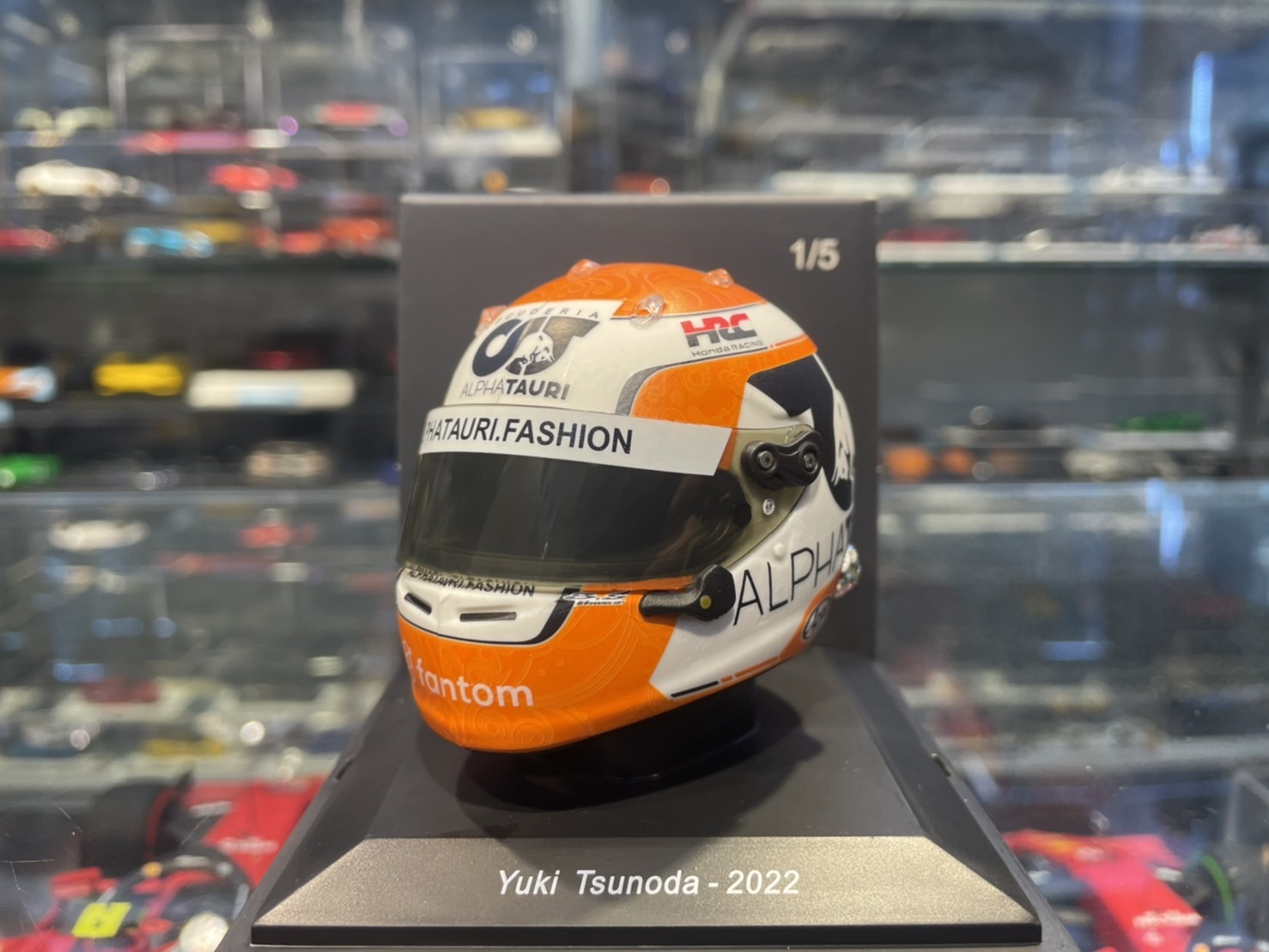 Spark AlphaTauri Yuki Tsunoda Helmet 2022 5HF076 1/5