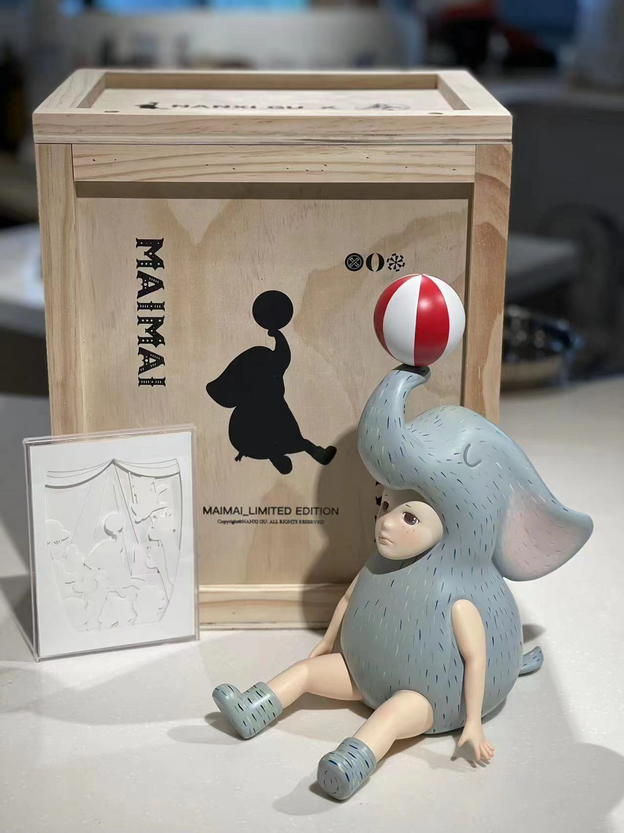 MaiMai's Circus by HOW3