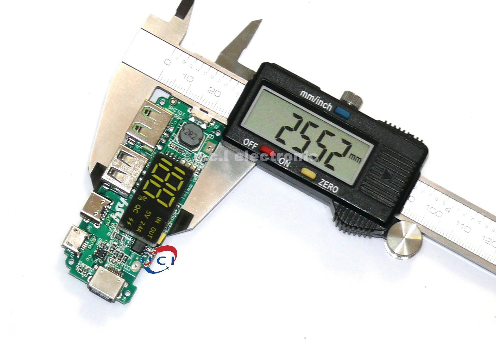 【UCI電子】(8-7) 18650鋰電池數顯充電模組5V2.4A5V2.4A三種充電口 帶顯示升壓模組