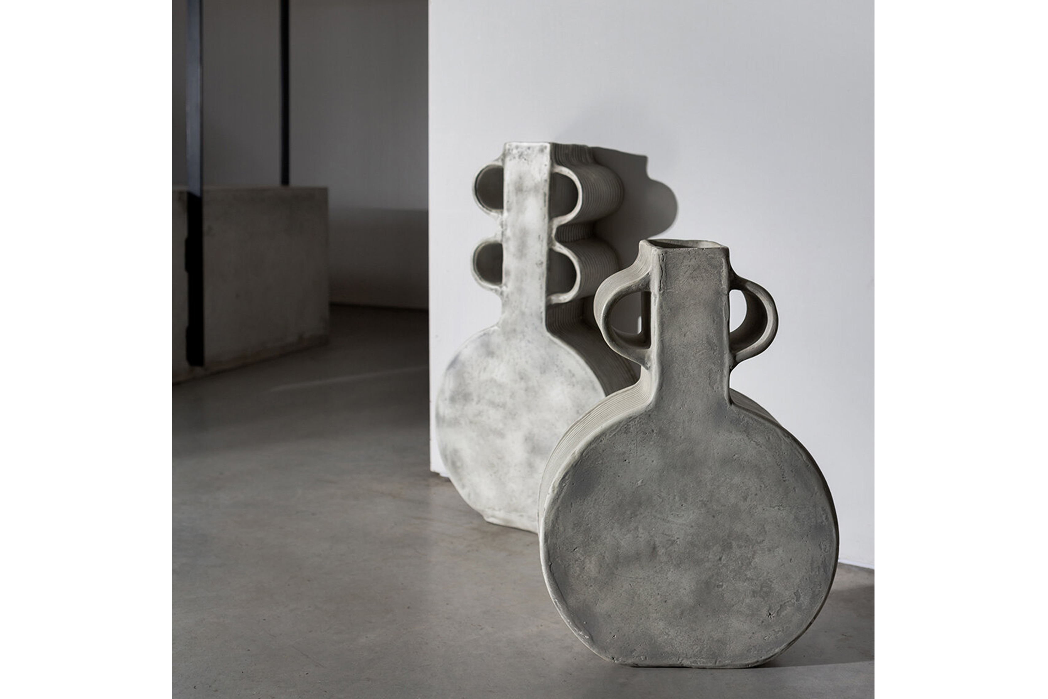 泥灰提琴落地花器 高／低