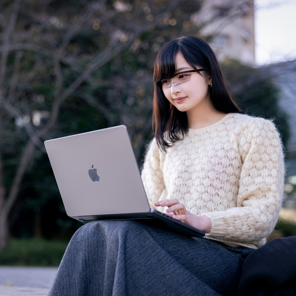 Hazuki 日本葉月抗藍光放大鏡1.32倍大鏡片-茶色鏡片 (黑-濾藍光率55%)