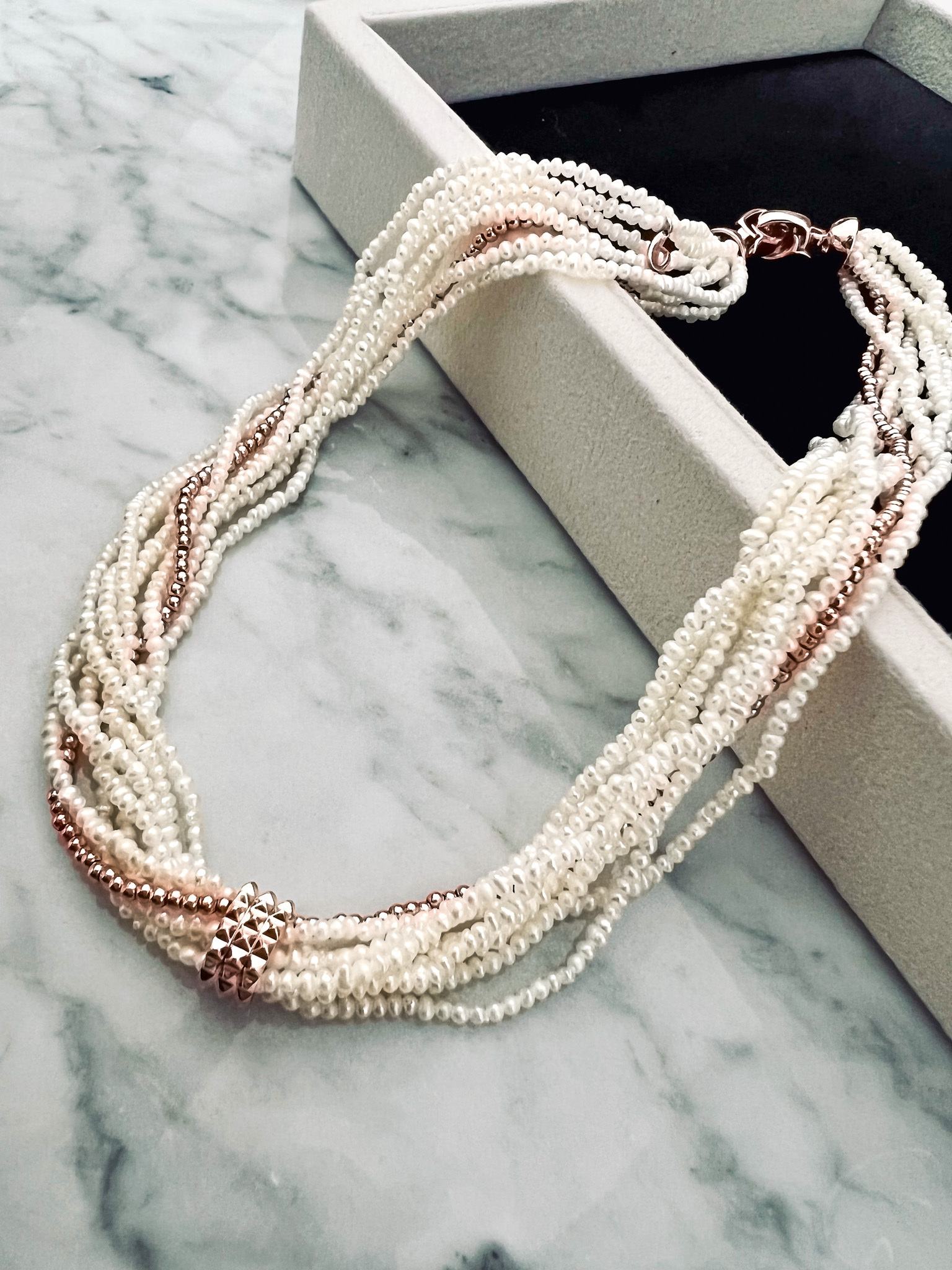 Dancing In The Crowd Pearl Chocker