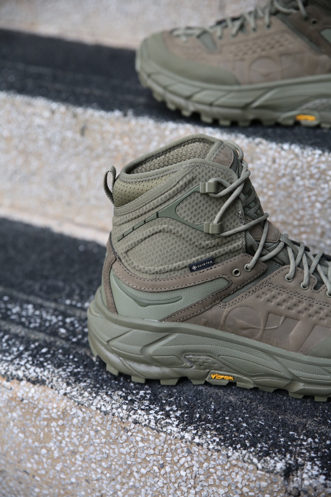{現貨} HOKA ONE ONE ULTRA HI Gore-Tex "Olive"