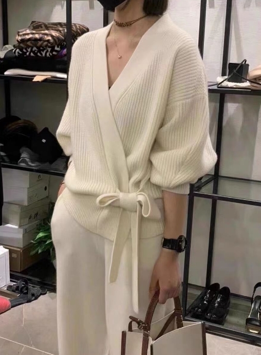 ᴷᴼᴿᴱᴬ 🇰🇷 <現貨> V領交叉開衫毛衣外套