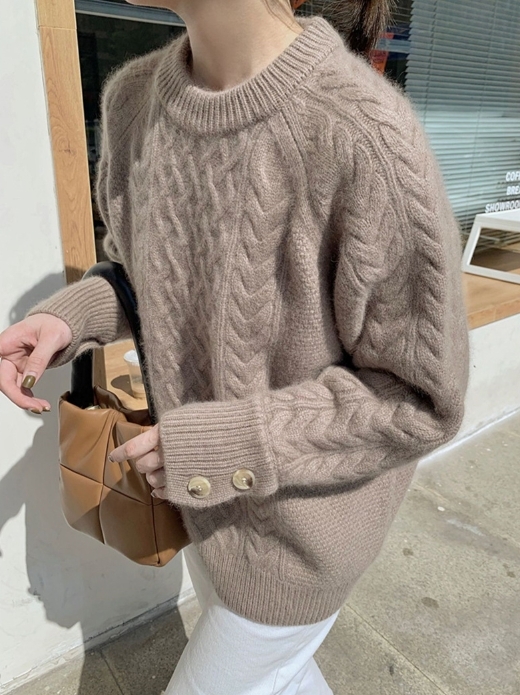 ᴷᴼᴿᴱᴬ 🇰🇷 <現貨> 魚骨麻花紋拚接毛絨上衣