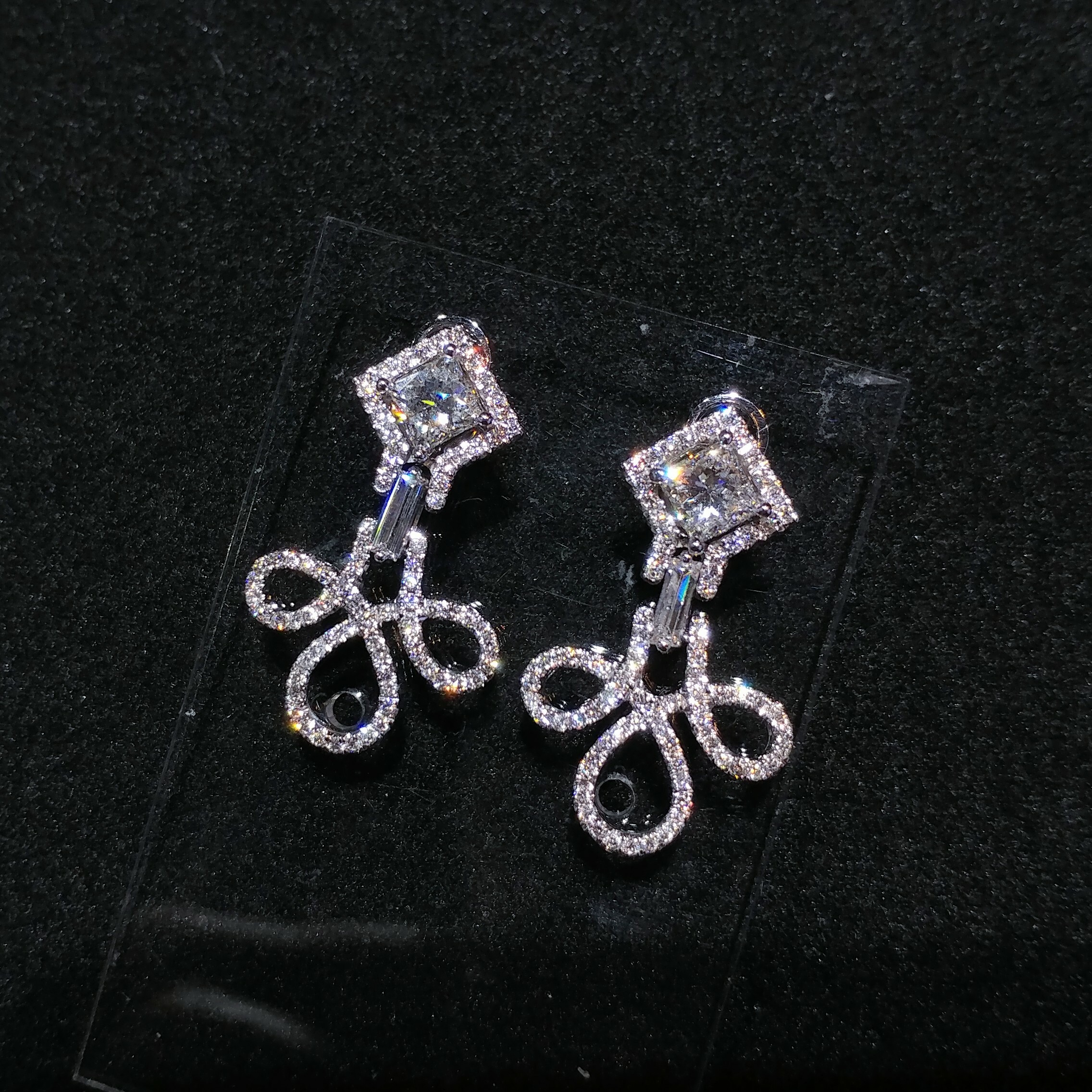 18K White Gold 2.64ct Diamond Earrings