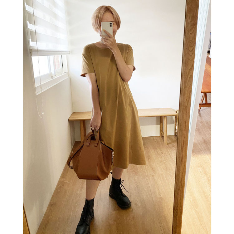 小城夜色短袖洋裝-檀香