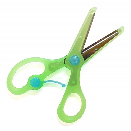 日本製 KUTSUWA STAD 兒童安全較剪-綠色