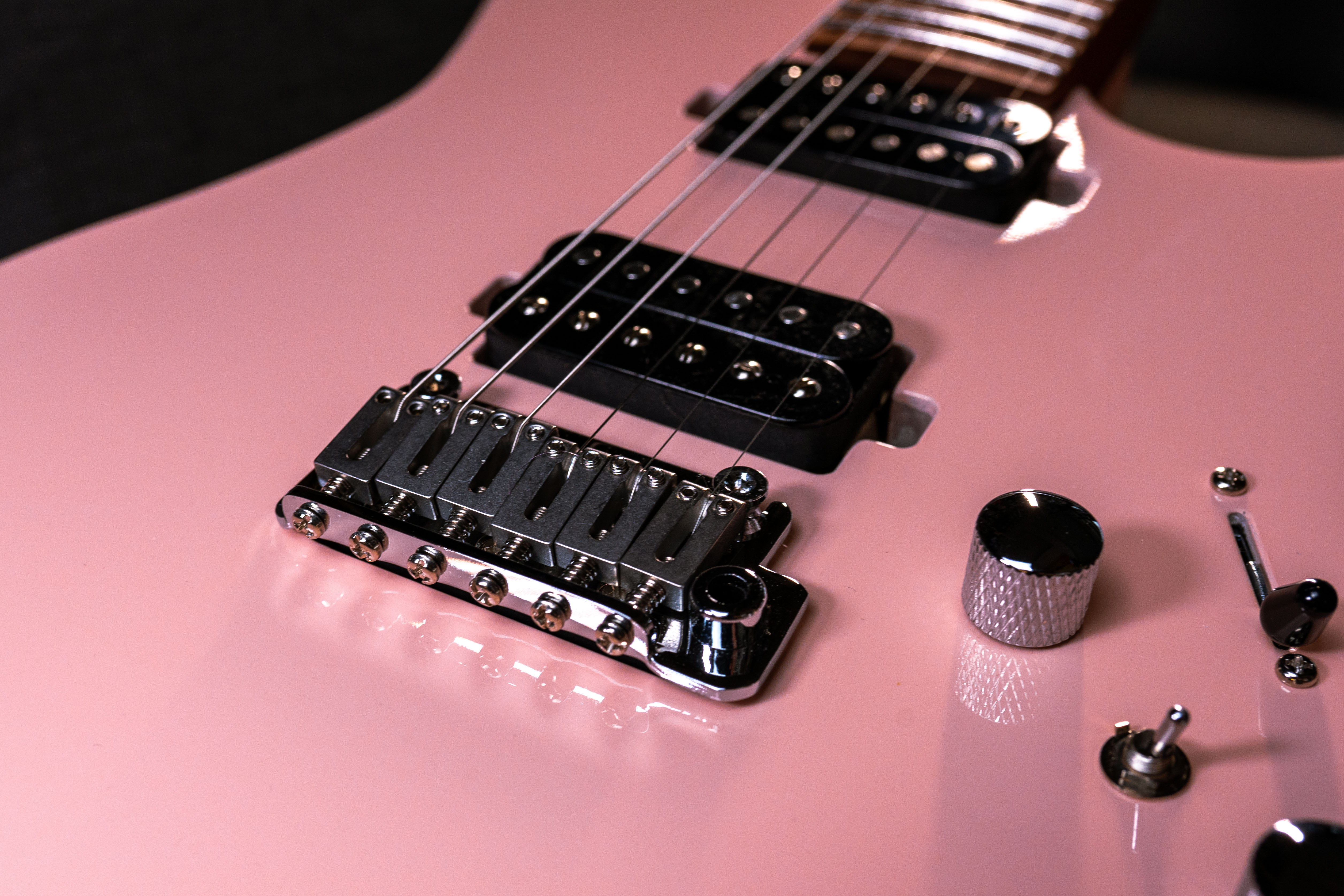 Corona Modern Plus SHP M24 STRAT 24格 烤楓木琴頸指板 不鏽鋼Fret 貝殼粉 第 6 張圖片｜三峽鼓 / 打擊